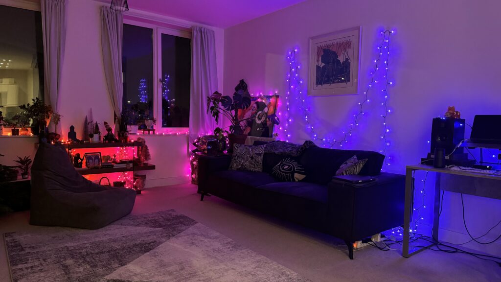 philips-hue-festavia-string-lights-review:-brilliantly-bright-but-lacking-identity