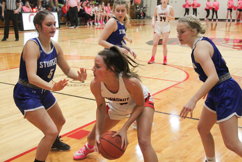 cr-6-roundup:-lady-trojans-lose-to-sturgeon-in-2ot,-trojans-fall-behind