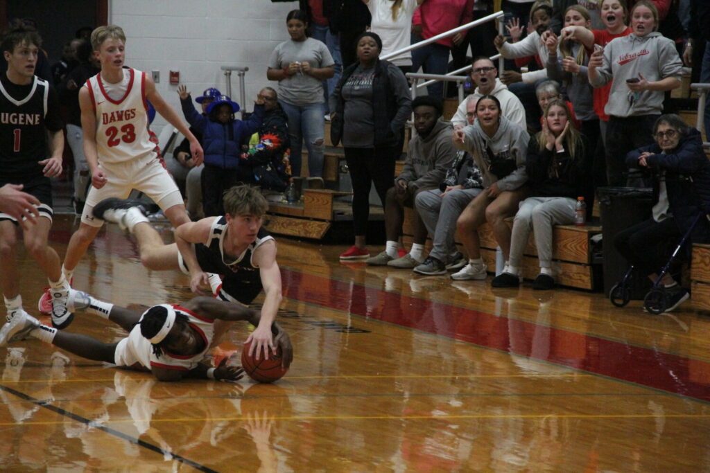 bulldogs-thrive-in-pressure-of-82-77-ot-win-vs-eugene