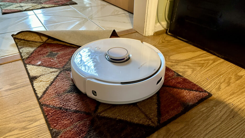 narwal-freo-review:-the-vacuuming-and-mopping-robot-vacuum-you-want-to-love