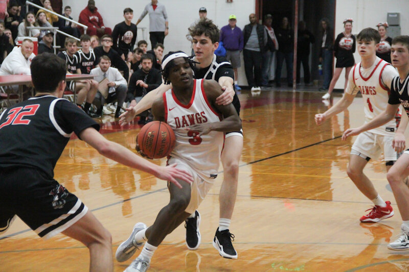 mexico-boys-surge-to-championship-game-after-69-67-win-over-hillcrest