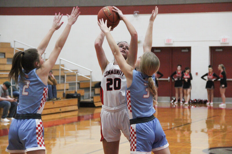 community-r-6-girls-wear-out-host-new-franklin-60-52-in-first-round-win