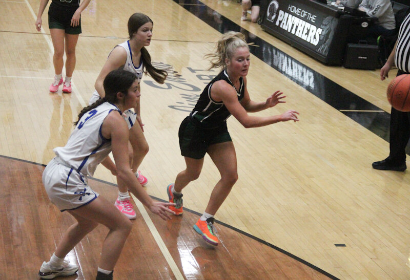 ladybirds-advance-to-south-callaway-title-game,-thunderbirds-lose-second-to-new-bloomfield