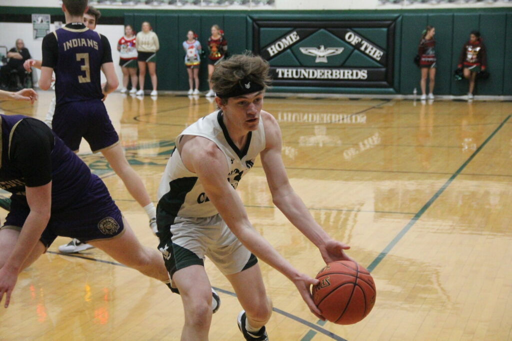 t-birds-handle-pressure,-struggle-vs-offense-of-clopton-in-75-52-loss