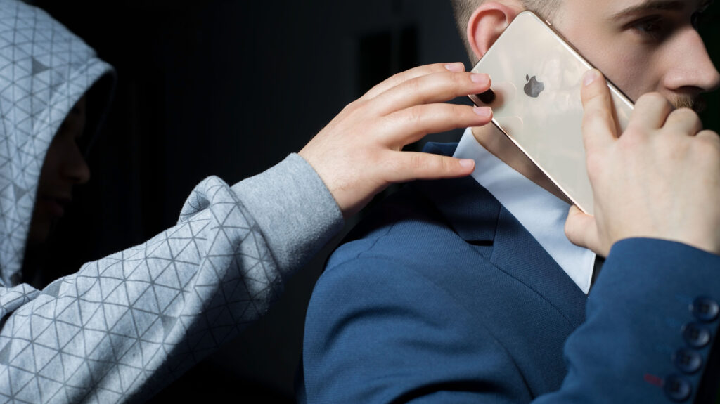 iphone-lost-or-stolen?-don’t-fall-for-these-messages-asking-you-to-unlock-it