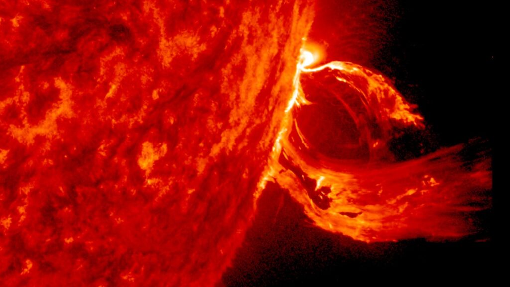 how-an-explosion-from-the-sun-could-end-the-digital-age