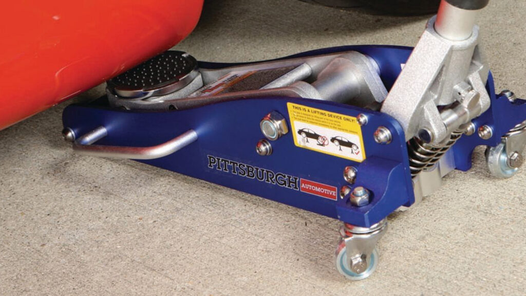 5-harbor-freight-tools-that-will-come-in-handy-when-replacing-brake-pads-and-rotors