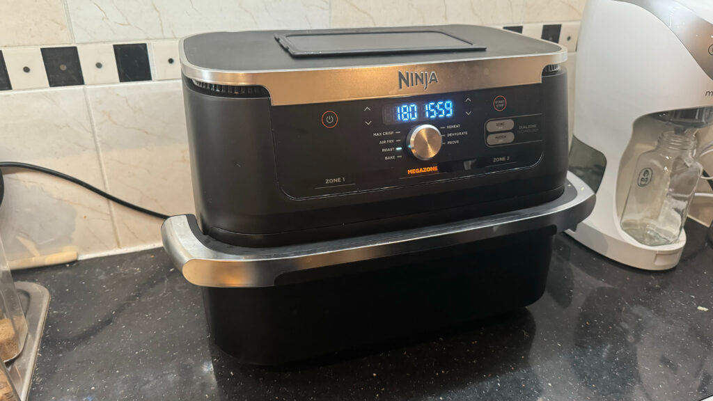 ninja-foodi-flexbasket-dual-air-fryer-review:-a-behemoth-air-fryer-that-can-serve-8+-people