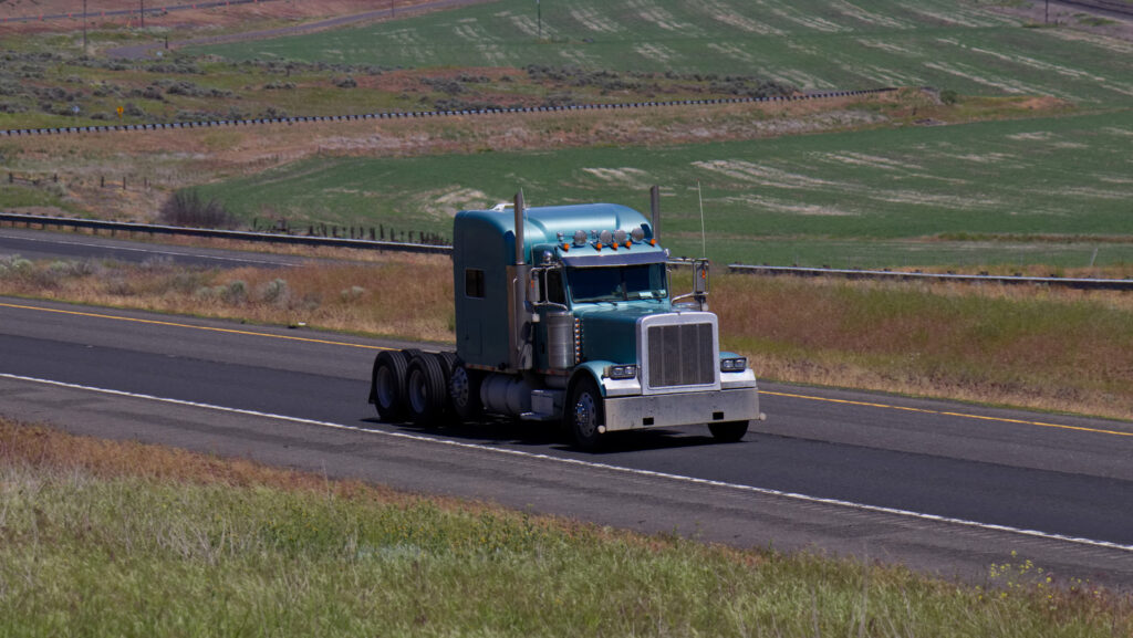 what-is-a-bobtail,-and-how-is-it-different-from-a-semi-truck?