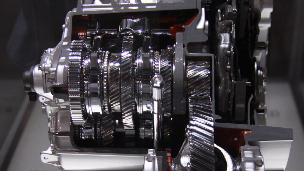 dual-clutch-transmissions-(dct)-explained:-why-you’d-want-one