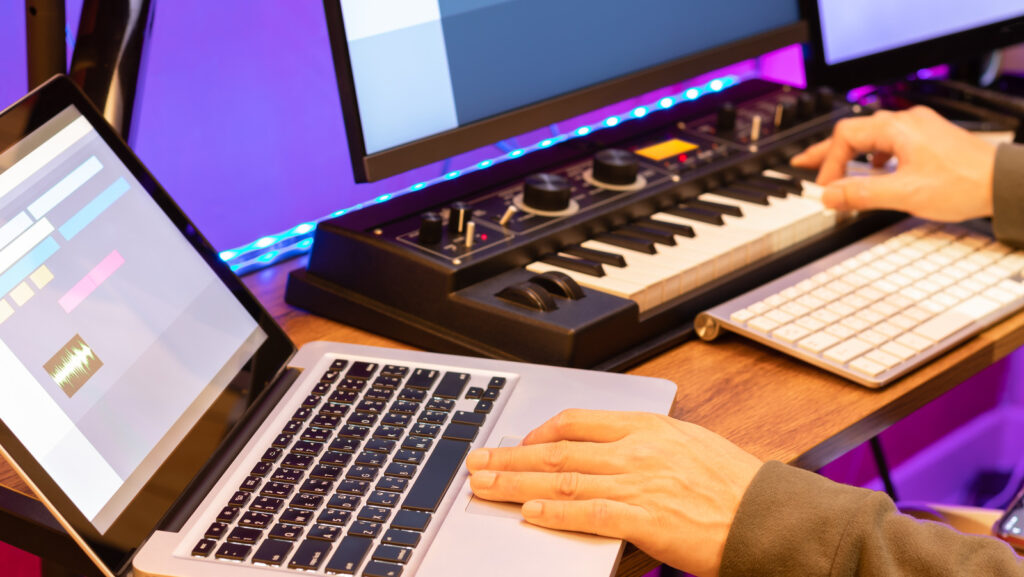 5-of-the-best-midi-controllers-for-beginners