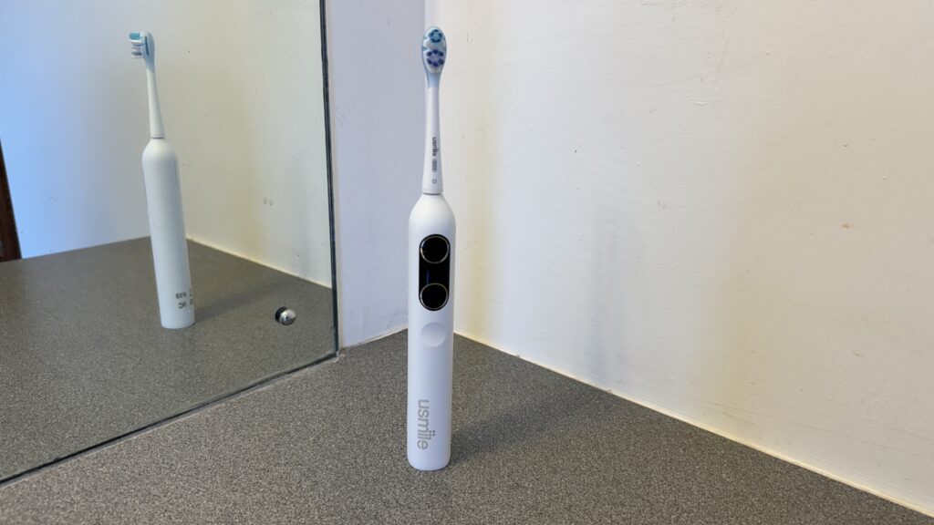 usmile-y10-pro-sonic-electric-toothbrush-review:-the-best-battery-life-in-a-brush