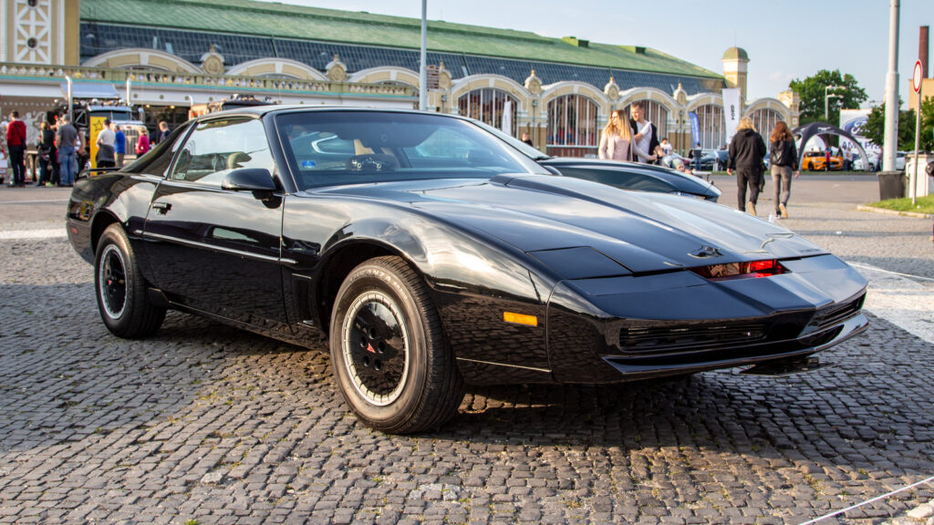 where-is-the-original-knight-rider-‘kitt’-car-today?