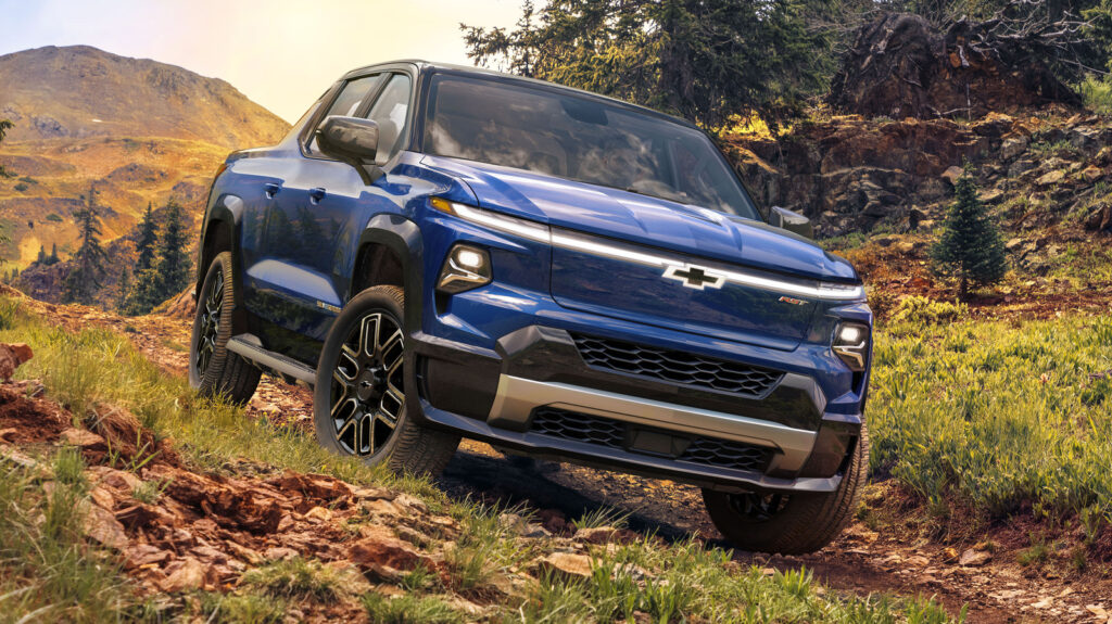 chevrolet-silverado-ev-rst-price-goes-down-as-official-range-goes-up