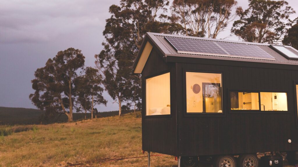 how-many-solar-panels-does-it-take-to-power-a-tiny-home?