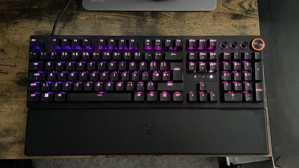 razer-huntsman-v3-pro-review:-pro-gaming-keyboard-paradise,-at-a-price