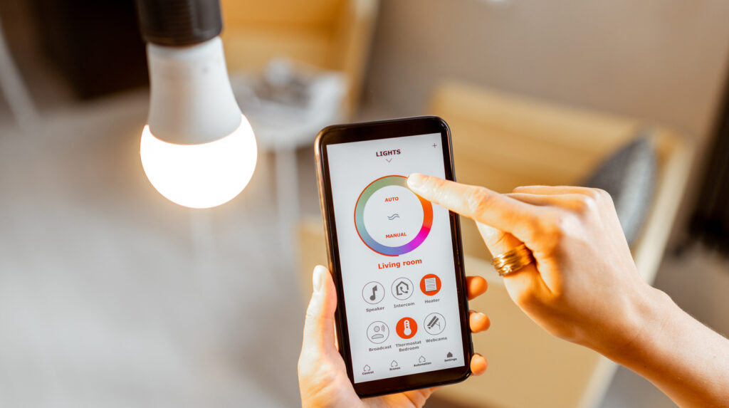 3-things-you-need-to-know-before-buying-&-installing-a-smart-light-bulb