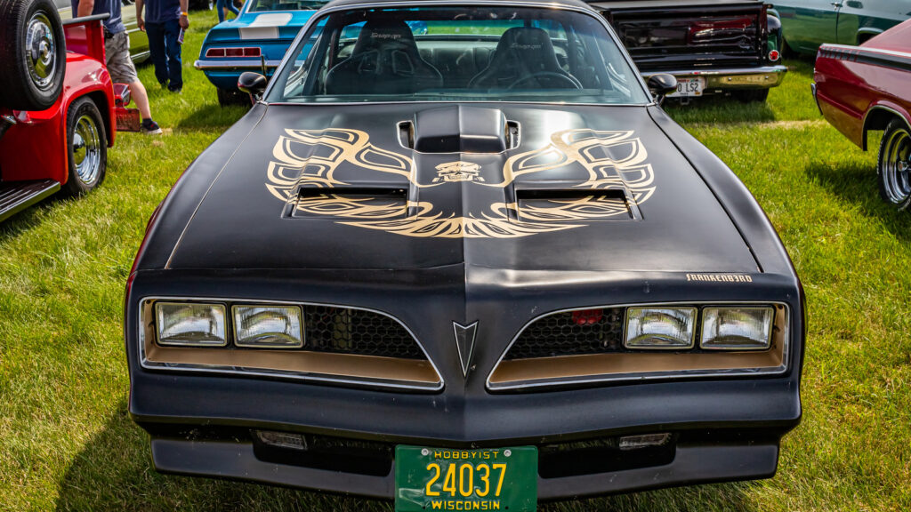 all-about-the-engines-that-powered-the-1977-pontiac-firebird