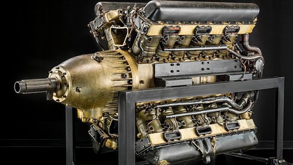 everything-to-know-about-packard’s-24-cylinder-engine