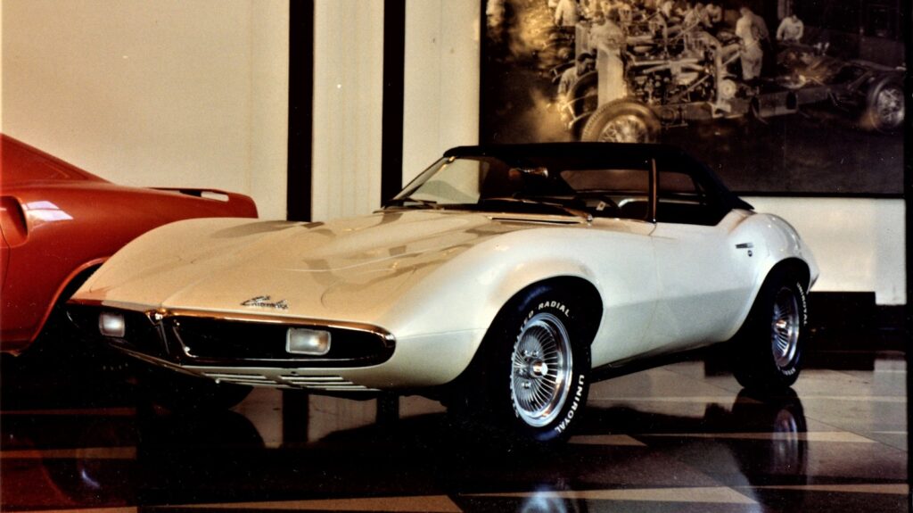 5-pontiac-concepts-and-prototypes-we-wish-it-would-have-built