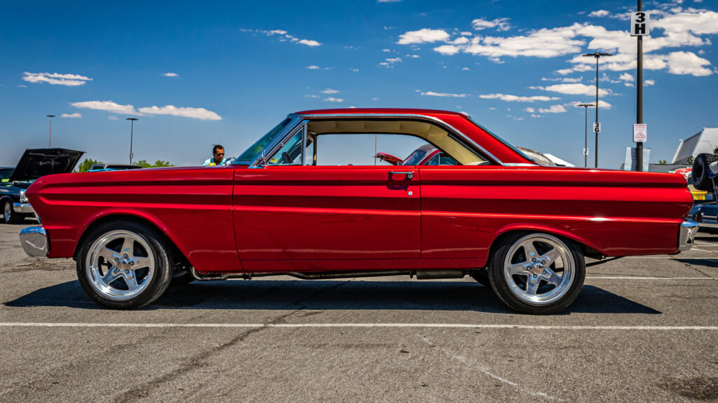 how-the-ford-falcon-played-a-major-role-in-the-rise-of-the-mustang