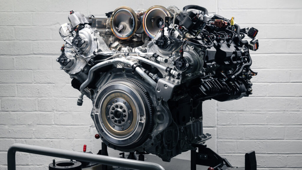 bentley-reveals-the-v8-hybrid-engine-for-its-future-performance-cars