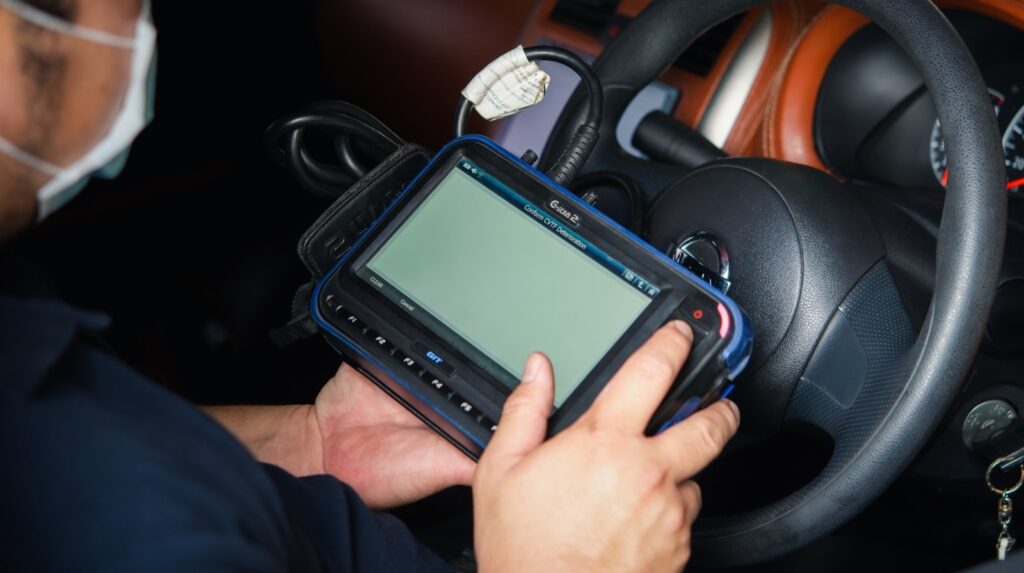 how-to-find-the-obd-ii-port-in-your-car-(and-why-you-need-to-know-where-it-is)