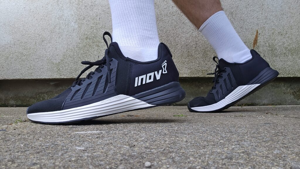 inov-8-f-lite-g-300-review:-a-superb-choice-for-wider-feet