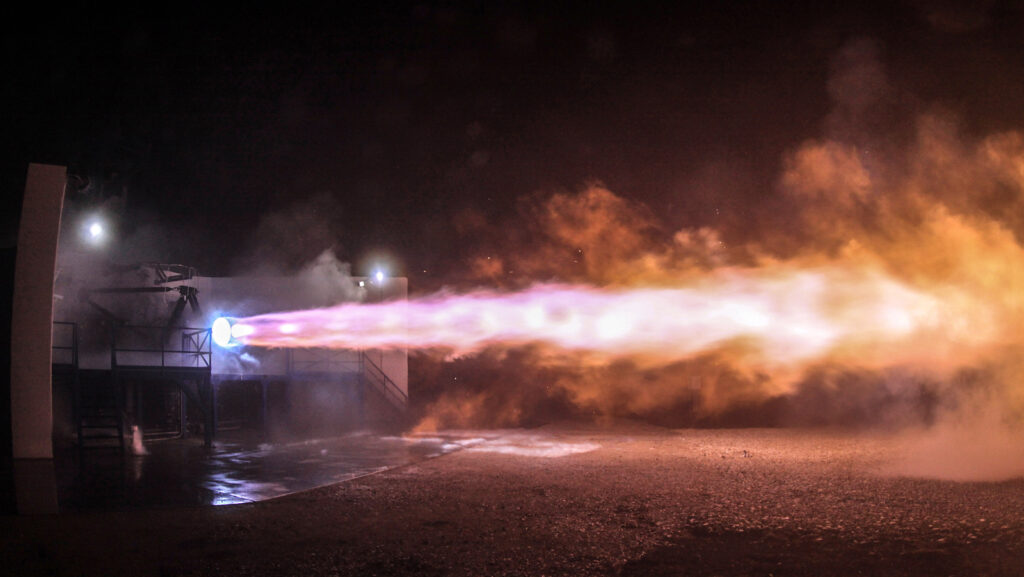 blue-origin’s-be-4-vs.-spacex’s-raptor-engine:-what’s-the-difference-between-them?