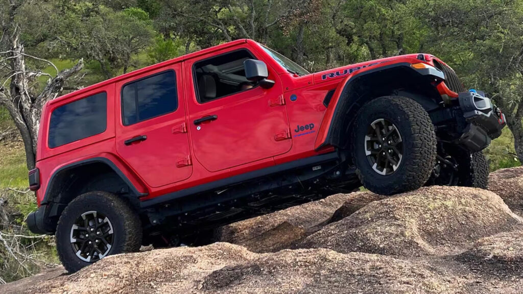 jeep-wrangler-vs.-wrangler-4xe:-what’s-the-difference?