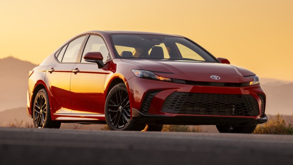 why-your-next-toyota-hybrid-should-be-a-camry,-not-a-prius