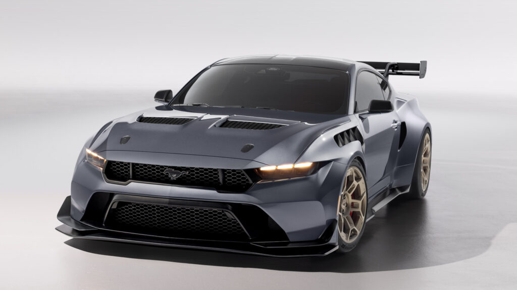 a-closer-look-at-the-supercharged-5.2l-v8-engine-that-powers-the-ford-mustang-gtd