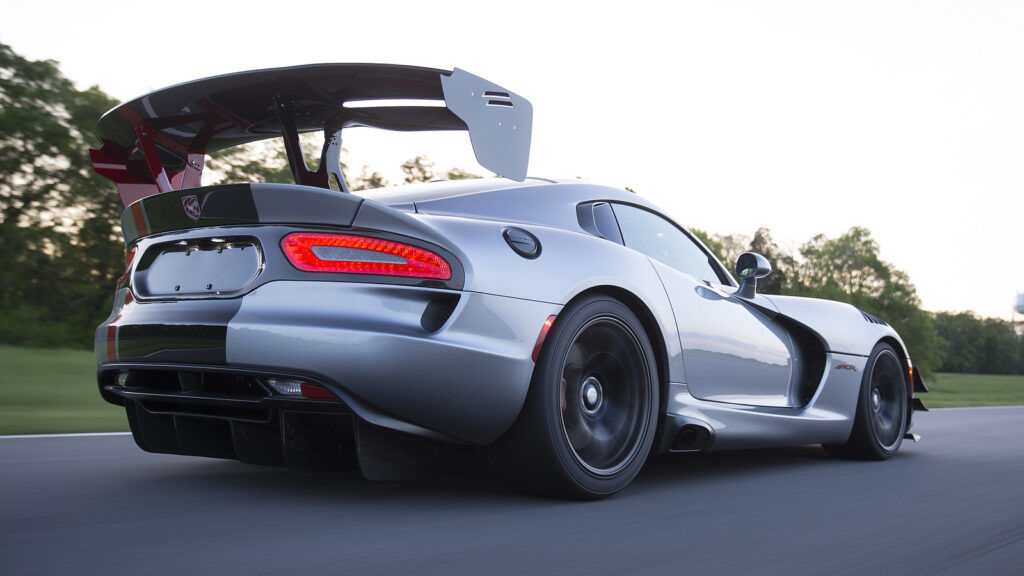 5-of-the-most-powerful-v10-engines-ever-put-in-a-car