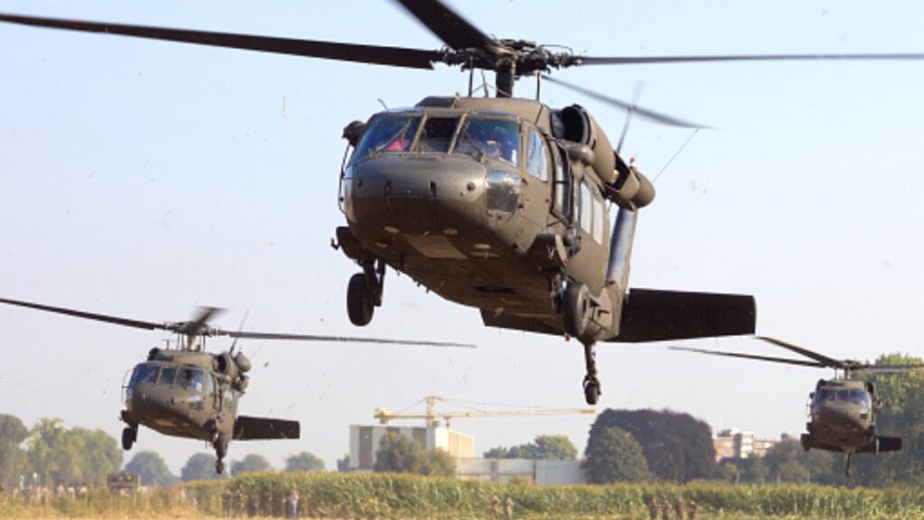 how-the-introduction-of-the-helicopter-changed-the-us.-army-forever