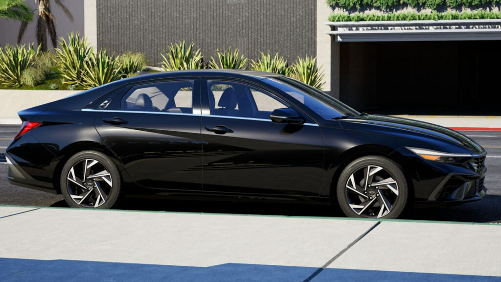 5-standard-tech-features-on-the-2024-hyundai-elantra-n-line-worth-checking-out
