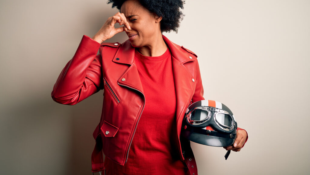 4-ways-to-keep-your-motorcycle-helmet-smelling-fresh