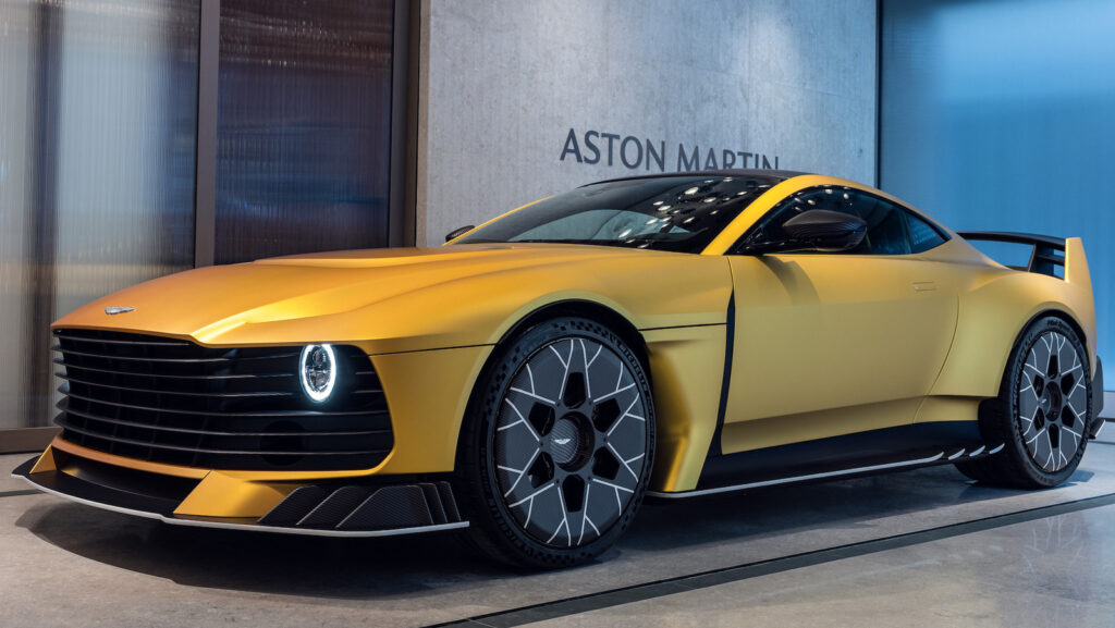 aston-martin-valiant-is-a-v12-special-edition-inspired-by-fernando-alonso’s-dream-racer