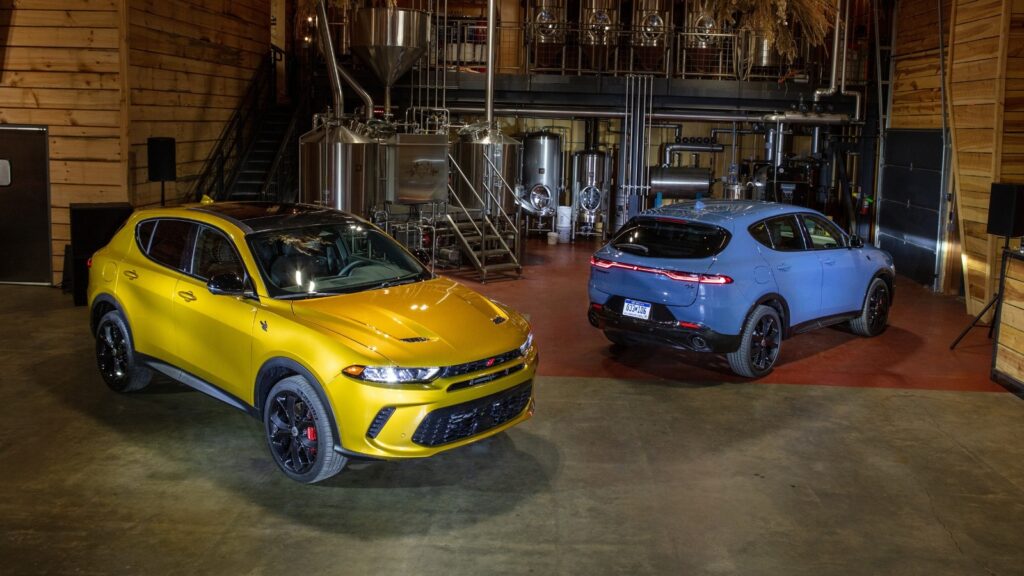 dodge-hornet-gt-vs-r/t:-what’s-the-difference-between-these-sporty-cuvs?