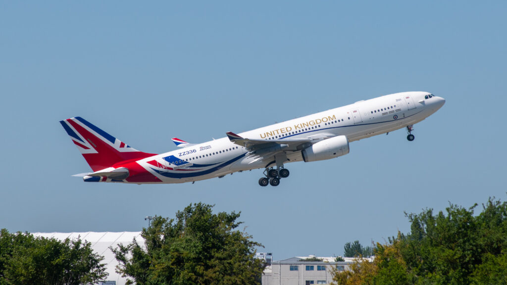 everything-to-know-about-king-charles’-raf-voyager-private-jet