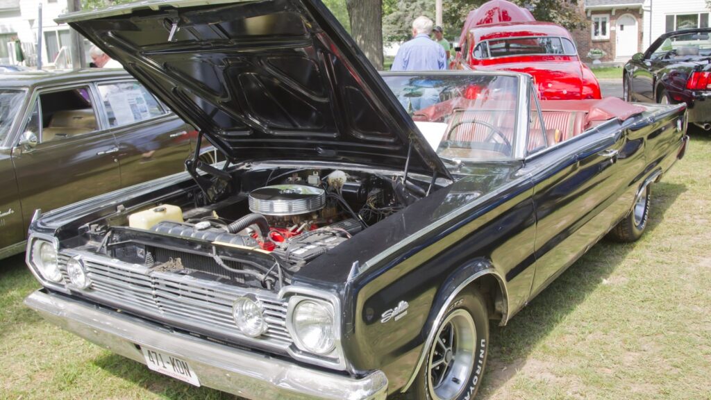 5-cars-you-might-not-realize-came-with-a-hemi-engine