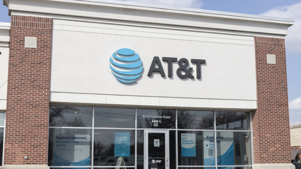 if-you-have-at&t-this-massive-data-leak-is-a-privacy-nightmare:-here’s-what-to-do-next