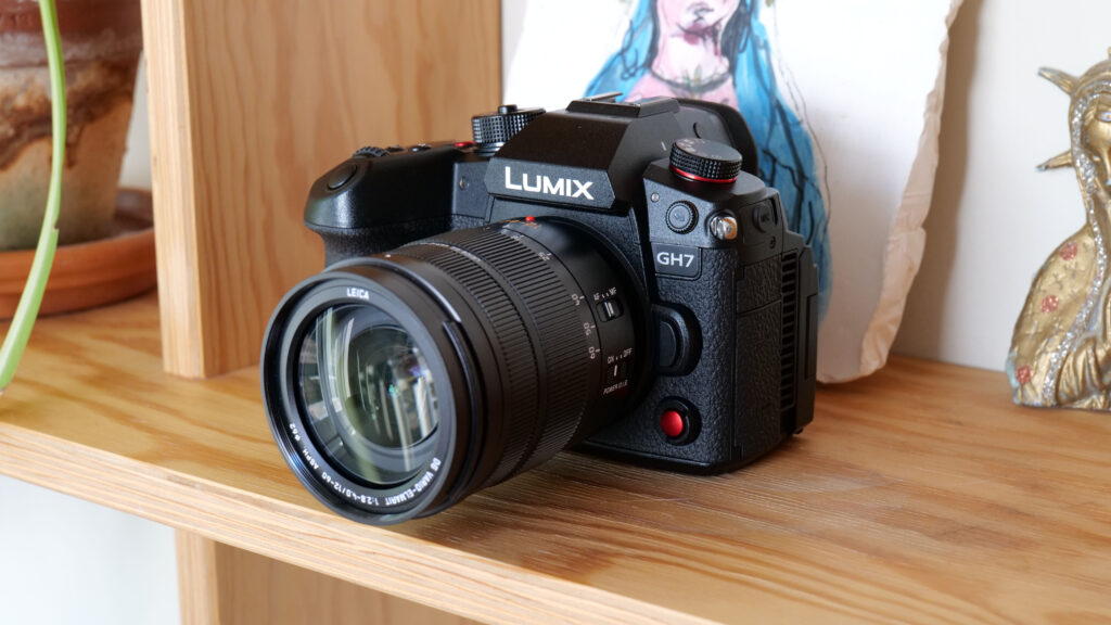 panasonic-lumix-gh7-review:-a-high-performance-hybrid