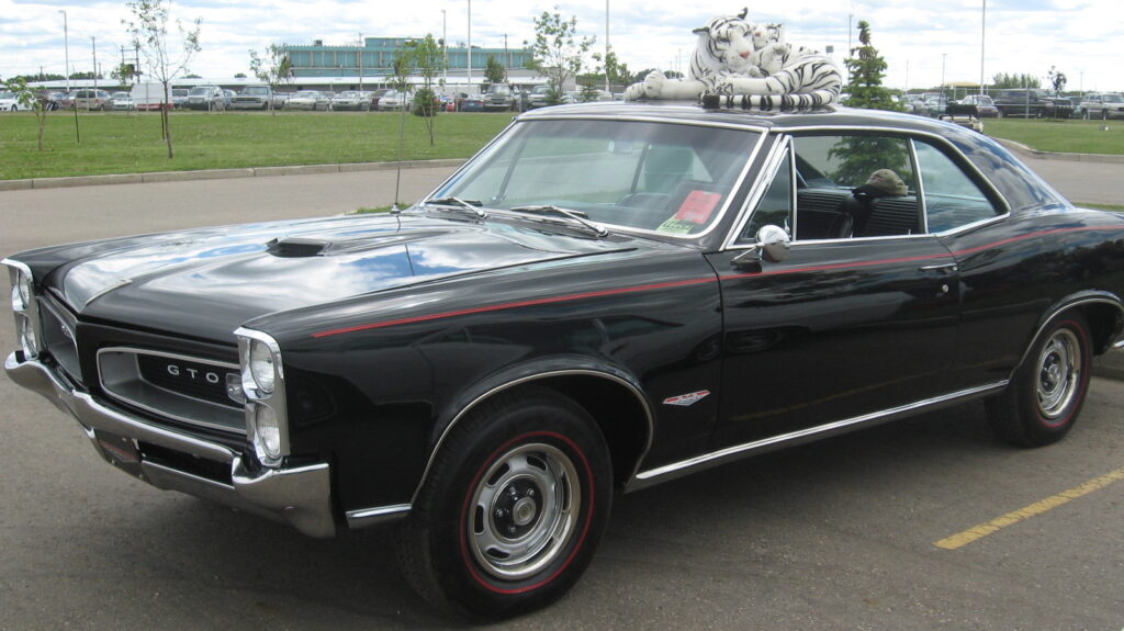 is-the-pontiac-lemans-the-same-car-as-the-gto?
