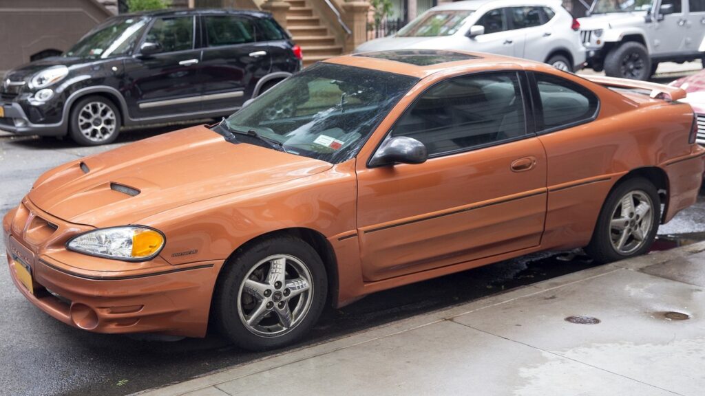 what-engine-is-in-the-2003-pontiac-grand-am-gt-&-how-much-is-one-worth-today?