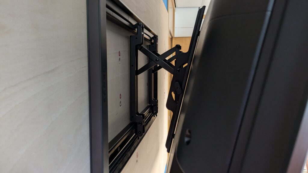 sanus-vlt7-b2-review:-a-sturdy,-premium-tilting-wall-mount-for-tvs-of-nearly-every-size