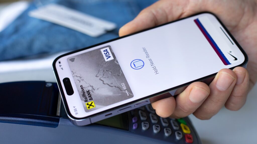 apple-finally-loosens-its-grip-on-nfc-payments-in-ios-18:-why-that-matters