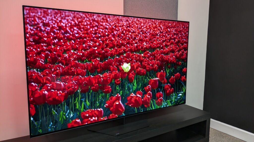 philips-oled809-review:-a-colourful-mid-range-oled-tv-with-ambilight-that-rivals-the-lg-c4