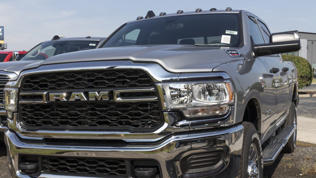 are-dodge-ram-1500-and-ram-2500-cabs-the-same-size?