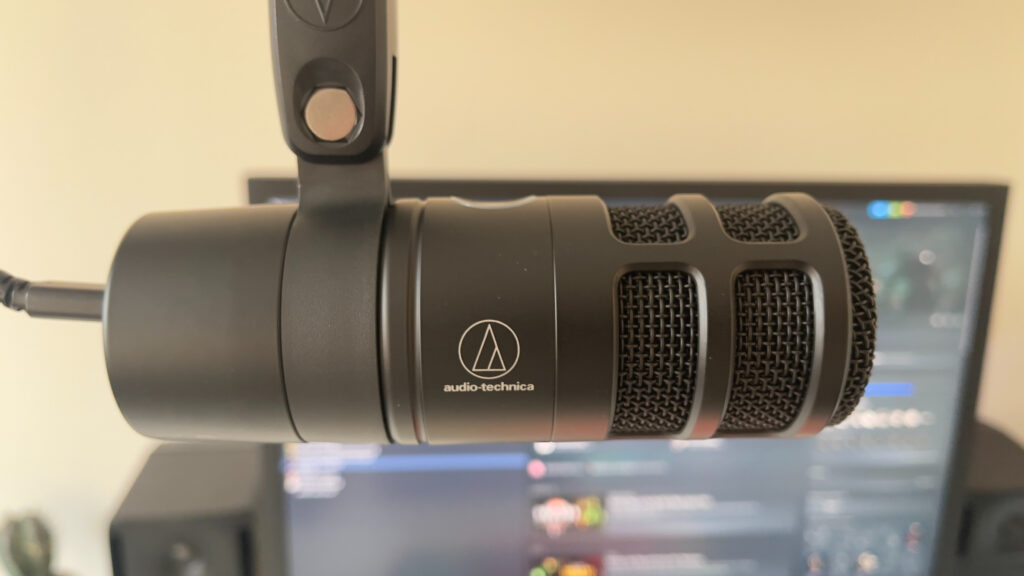 audio-technica-at2040usb-microphone-review:-budget-friendly-and-studio-quality