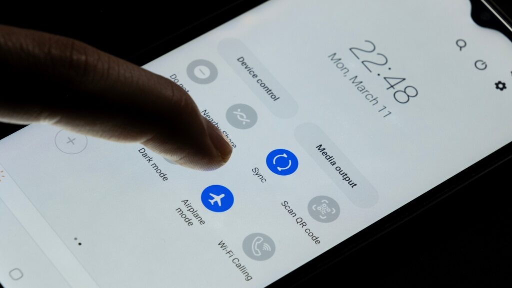 does-airplane-mode-turn-off-your-phone’s-location?-here’s-how-it-works